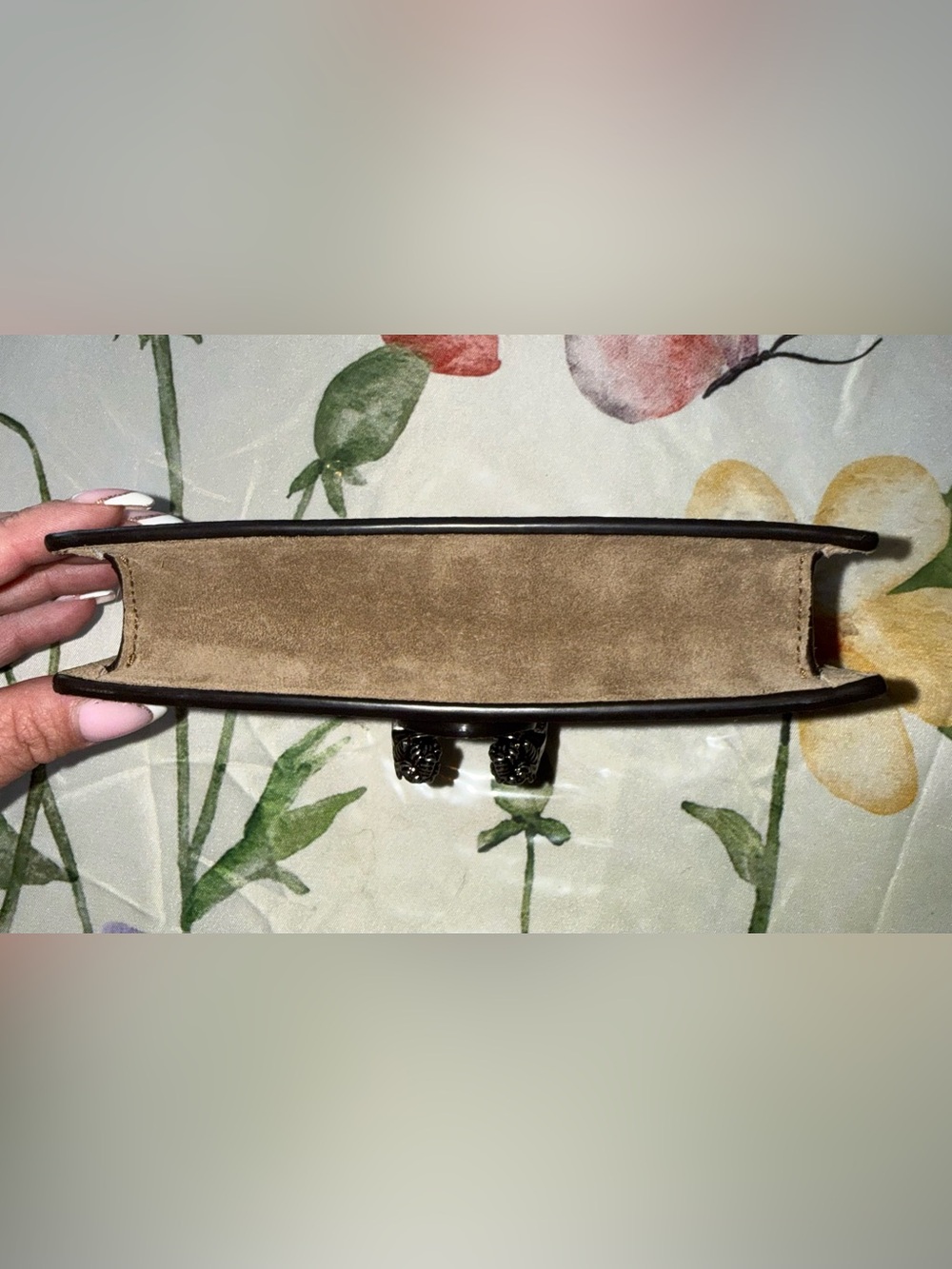 Gucci Beige GG Supreme Dionysus Mini Shoulder Bag with Silver  - tone Hardware - Picture 4 of 12